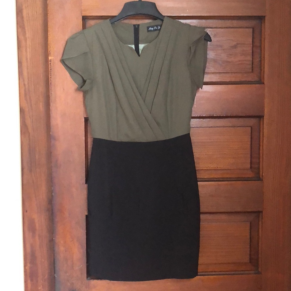 Meng Fei Lu Dress